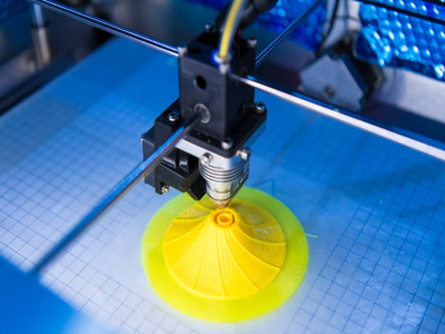 Polyjet is a 3D printing technology that uses a wide range of materials and has a high level of precision. It has many benefits, as well as some drawbacks.