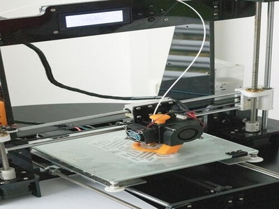 Delta printers are designed for high-speed printing, with powerful motors and extruders mounted on the sides and top.